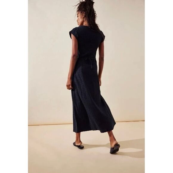 FREE PEOPLE BEACH MARLOW BLACK MIDI SZ LARGE DRESS - Picture 2 of 6